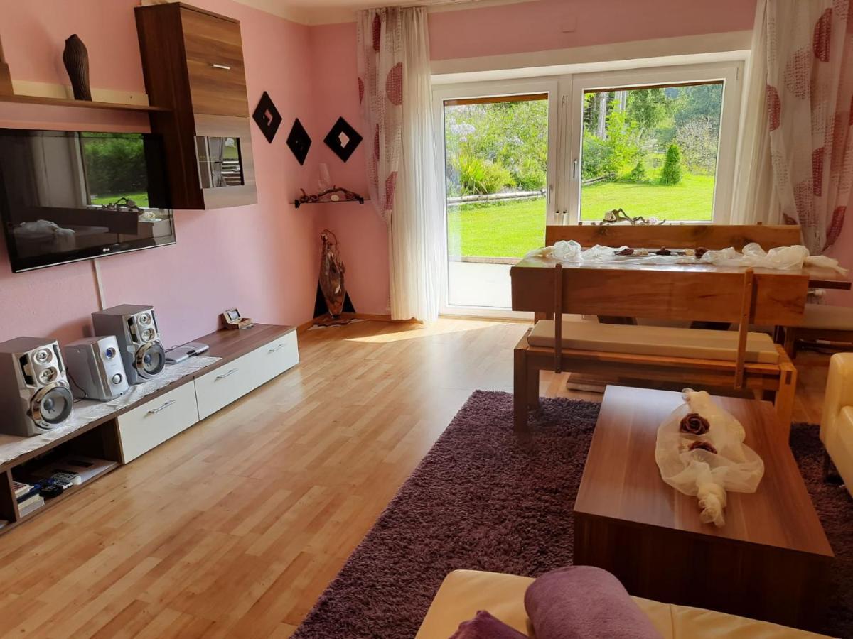 Appartamento Haus Sunshine Hermagor-Pressegger See Esterno foto
